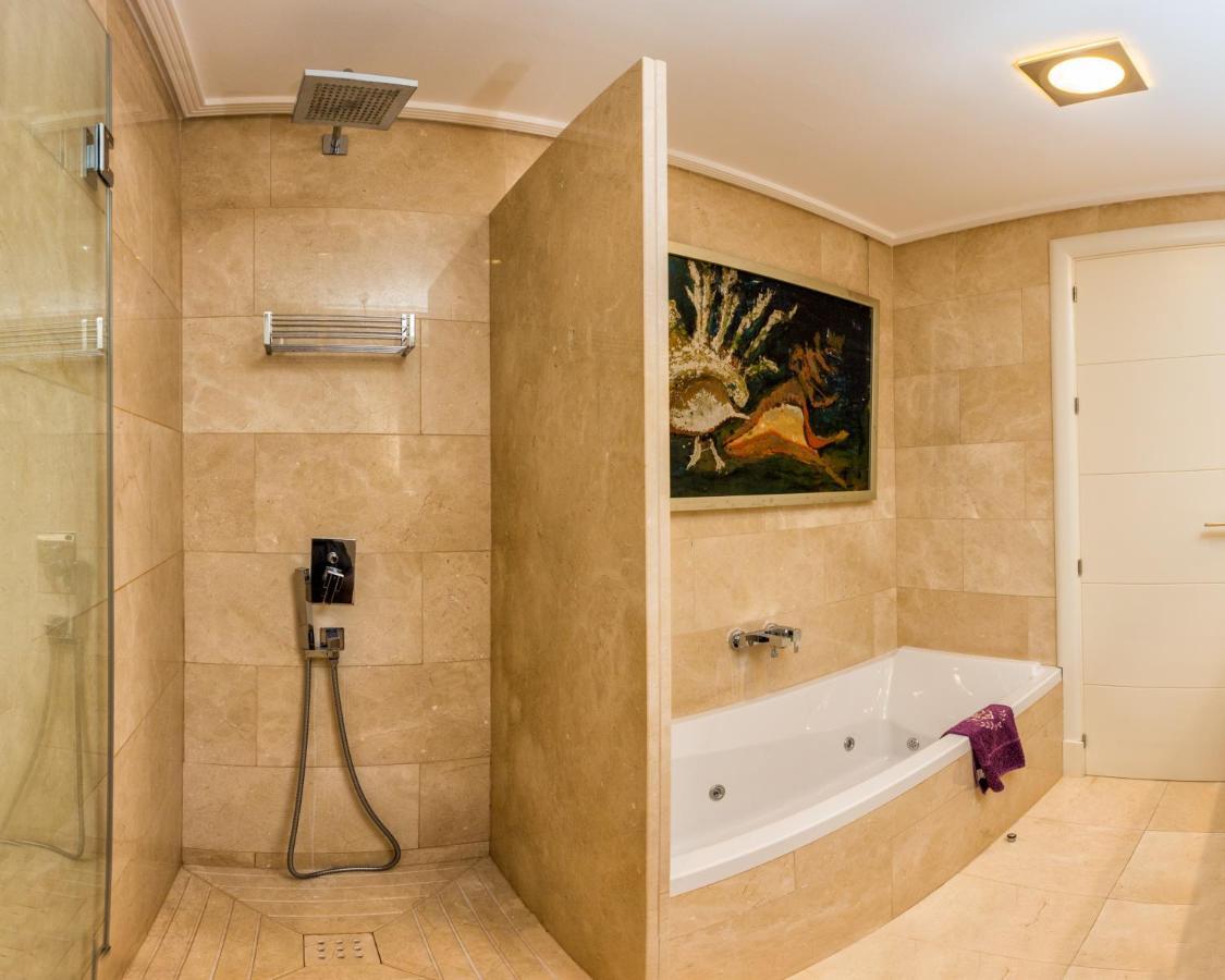 Appartamento 2 Bedroom With Pool In The Heart Of Puerto Banus Marbella
